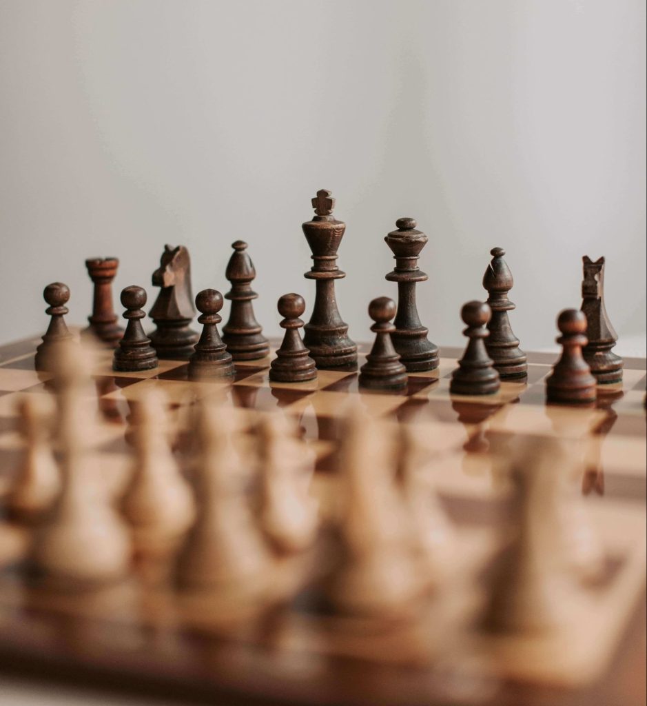 White chess pieces on chess board. king concept | homesell